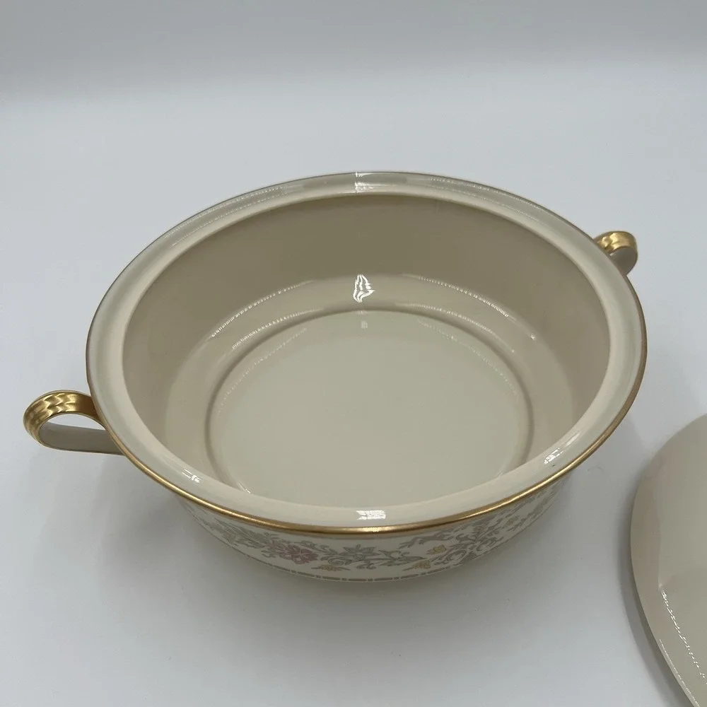 Lenox Serving Tureen with Lid Gold Trim Floral‎ Pattern Porcelain Dish